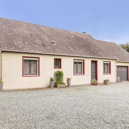 Maison Spacieuse Avec Jardin, Ping-pong, Wifi, Et Equipements Bebe - Malville, France - Fr-1-306-1153 Holiday home Malville