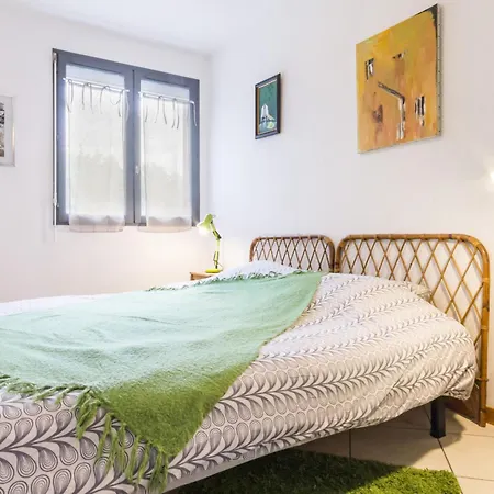 Semesterbostad Maison Spacieuse Avec Jardin, Ping-pong, Wifi, Et Equipements Bebe - Malville, France - Fr-1-306-1153 Malville