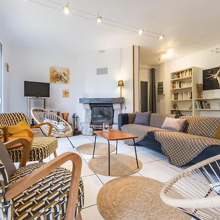 Maison Spacieuse Avec Jardin, Ping-pong, Wifi, Et Equipements Bebe - Malville, France - Fr-1-306-1153 *