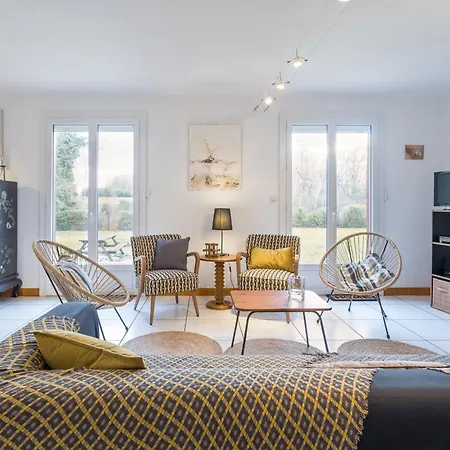 Maison Spacieuse Avec Jardin, Ping-pong, Wifi, Et Equipements Bebe - Malville, France - Fr-1-306-1153 *