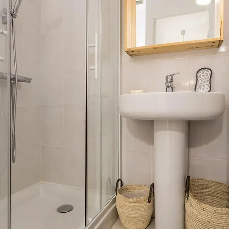 Maison Spacieuse Avec Jardin, Ping-pong, Wifi, Et Equipements Bebe - Malville, France - Fr-1-306-1153 度假居