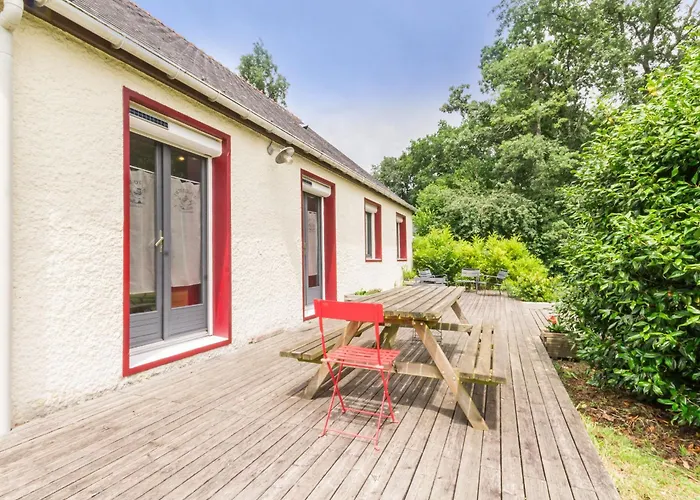 Casa de Férias Maison Spacieuse Avec Jardin, Ping-pong, Wifi, Et Equipements Bebe - Malville, France - Fr-1-306-1153 *