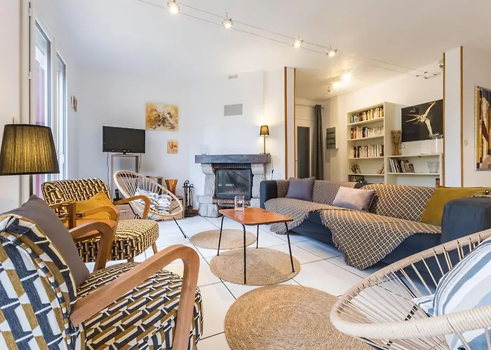 Maison Spacieuse Avec Jardin, Ping-pong, Wifi, Et Equipements Bebe - Malville, France - Fr-1-306-1153 *